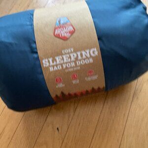Arcadia Trail Blue Sleeping Bag for Dogs 30" X 38" with Storage Bag